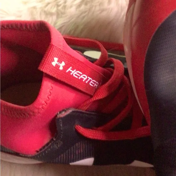 UNDER ARMOUR BASE BALL TENNIS SHOES FOR MAN
