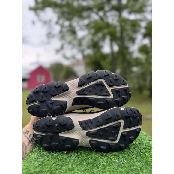 Under Armour Factory  Storm Proof Charged Expanse Mens Size 9