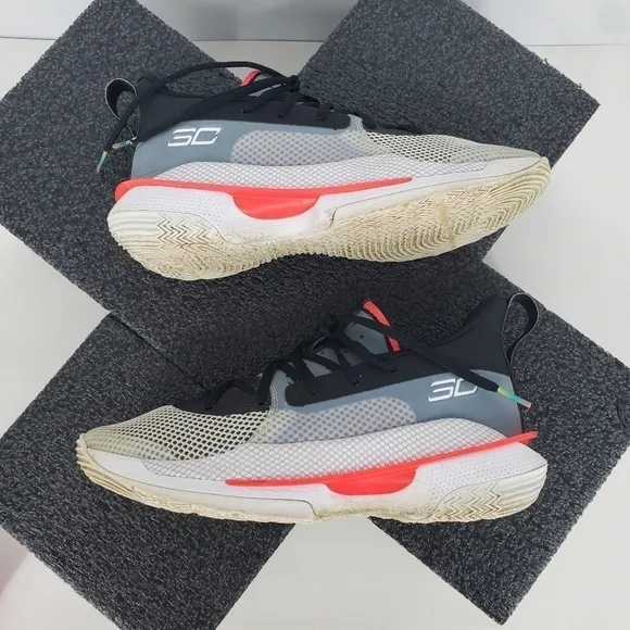 Under Armour Shoes 7 Youth 8.5 Women Hovr Curry 7 UNDRTD 3022113-100  Sneakers