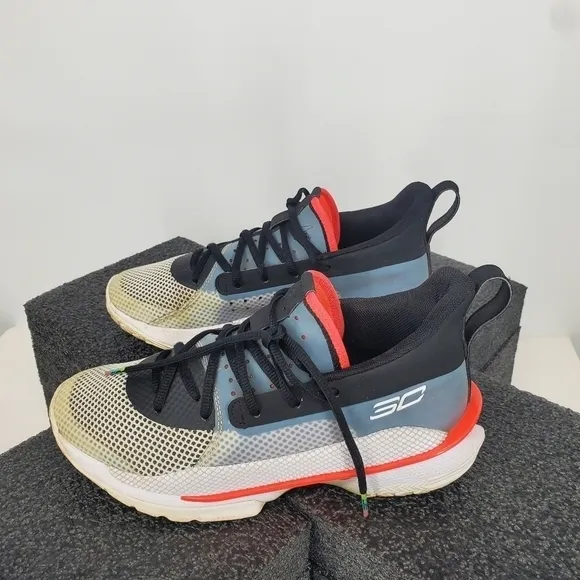 Under Armour Shoes 7 Youth 8.5 Women Hovr Curry 7 UNDRTD 3022113-100  Sneakers