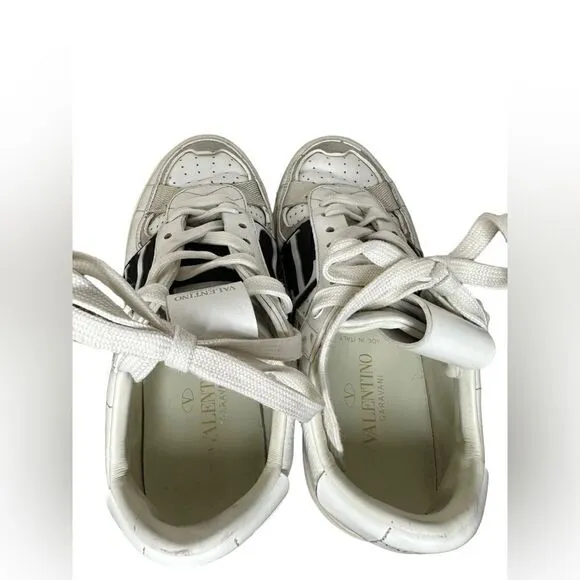 Valentino Garavani Women Logo  Calfskin VL7N Sneakers Size 38 with box