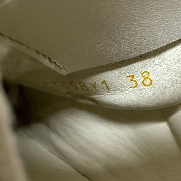 Valentino Garavani Women Logo  Calfskin VL7N Sneakers Size 38 with box