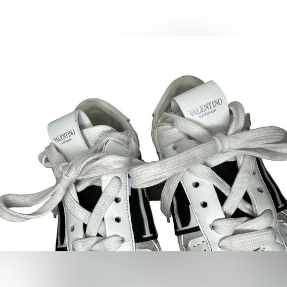 Valentino Garavani Women Logo  Calfskin VL7N Sneakers Size 38 with box
