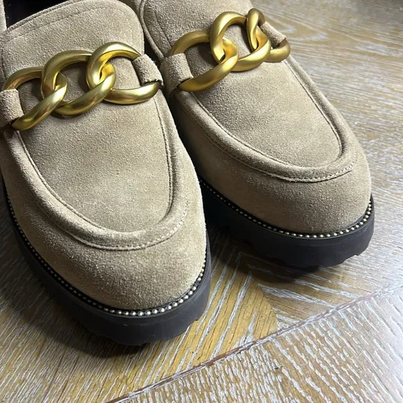 VANELI ZENKA LUG SOLE LOAFER SHOES IN TAUPE SUEDE 9.5