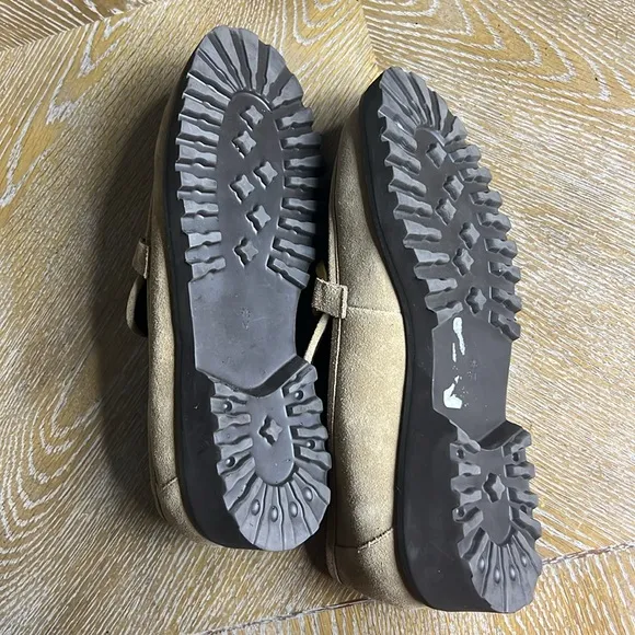 VANELI ZENKA LUG SOLE LOAFER SHOES IN TAUPE SUEDE 9.5