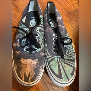 Vans  Culture Aztec Design Shoes Men Sz 9 - Women 10.5