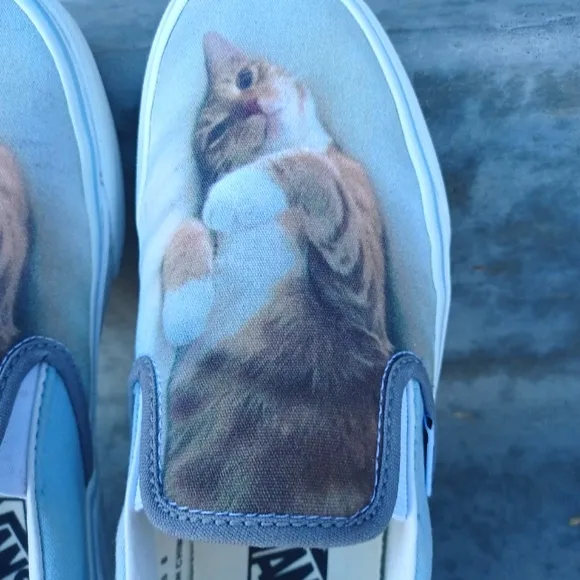Vans customs cat sz 8 women