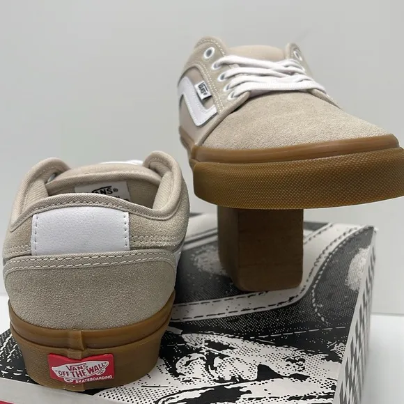 Vans Men's Beige and White Sneakers Chukka Low SidFrench OakVN0A5KQZBLL