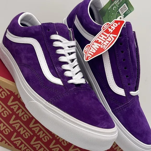 Vans Men's Purple Suede Sneakers Old SkoolPig Suede AcaiVN0A4BW2BKE