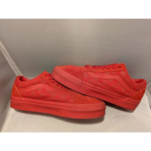 Vans Off The Wall Old Skool RACING RED Suede Checkerboard Skate Shoes M4  W 5.5