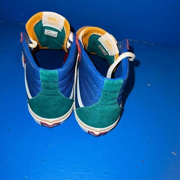 Vans Off The Wall Boys SUEDE Blue/Red/yellow/green Hightop Shoes Size Small 7’’