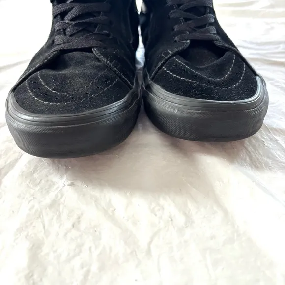 Vans Sk8-Hi Black Suede Shoes sneakers SZ 10 NWOT