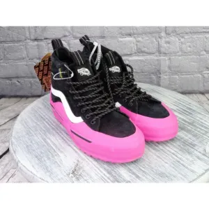 Vans Sk8-Hi Dip MTE-2 Black Pink High Tops Boots Men 7 Women 8.5 Tried On No Box