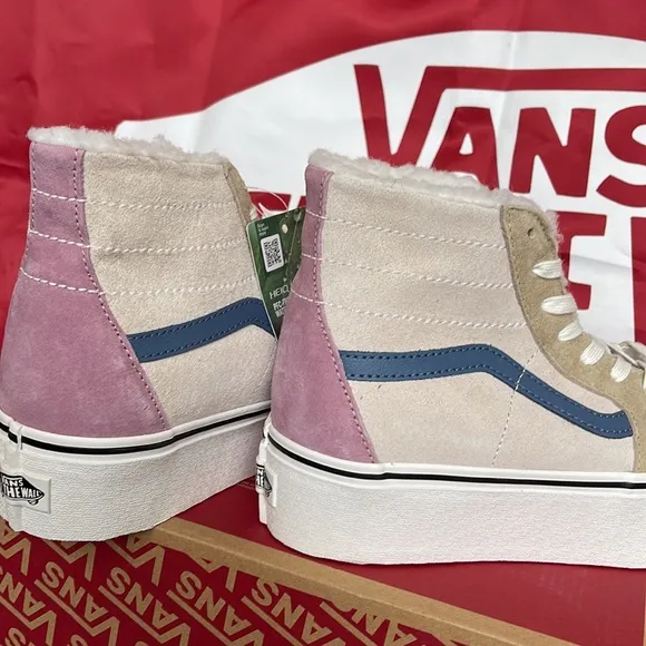 Vans Sk8-Hi TaperedPig Suede/Sherpa Multi CoVN0A7Q5PMULWMNS Platforms