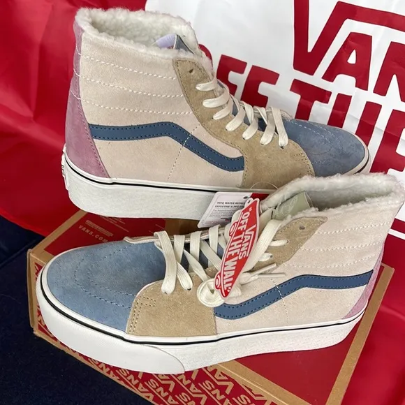 Vans Sk8-Hi TaperedPig Suede/Sherpa Multi CoVN0A7Q5PMULWMNS Platforms