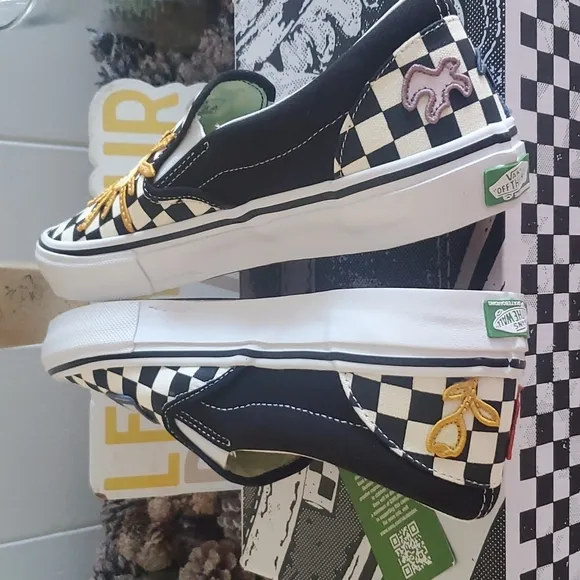 Vans Skate Slip-On Skateistan Checkerboard Pop Cush Size 10 Men's