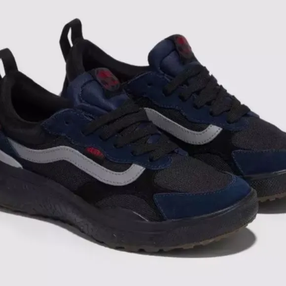 Vans Surf Essentials UltraRange Neo VR3 Women Shoes -Black/ Navy Size9