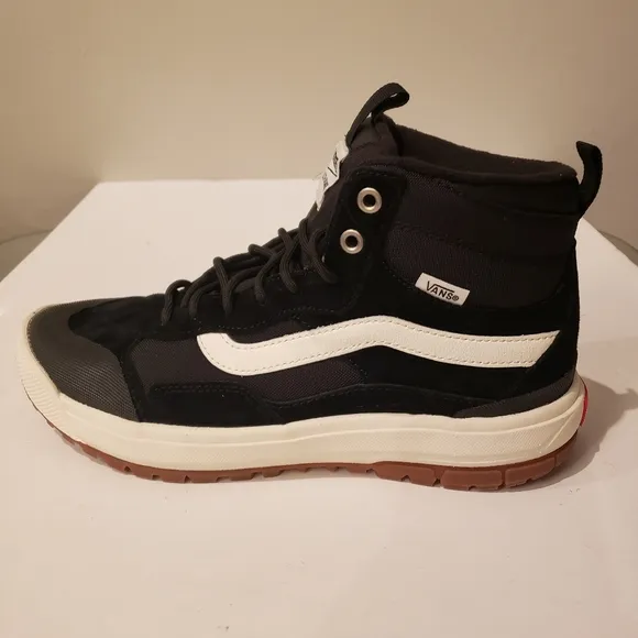Vans Ultrarange Exo Hi 'Black / Marshmallow' VN0A5KS51KP size Men 8 Women 9.5