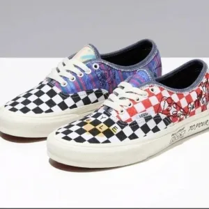 Vans x Stranger Things Authentic Men 9.5 Shoes Surfer Boy Pizza NWT