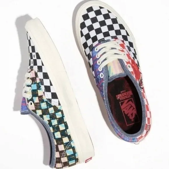 Vans x Stranger Things Authentic Men 9.5 Shoes Surfer Boy Pizza NWT