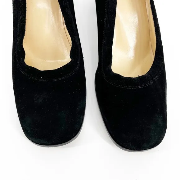 Varda Handmade Italian Black Suede Pumps, Size 7.5