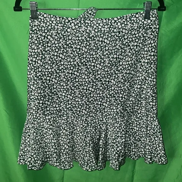 Veronica Beard 100% Silk Mini Skirt size 4