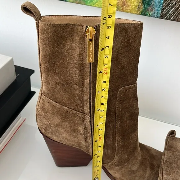 VERONICA BEARD women's logan suede bootie in hazelwood brown size 6