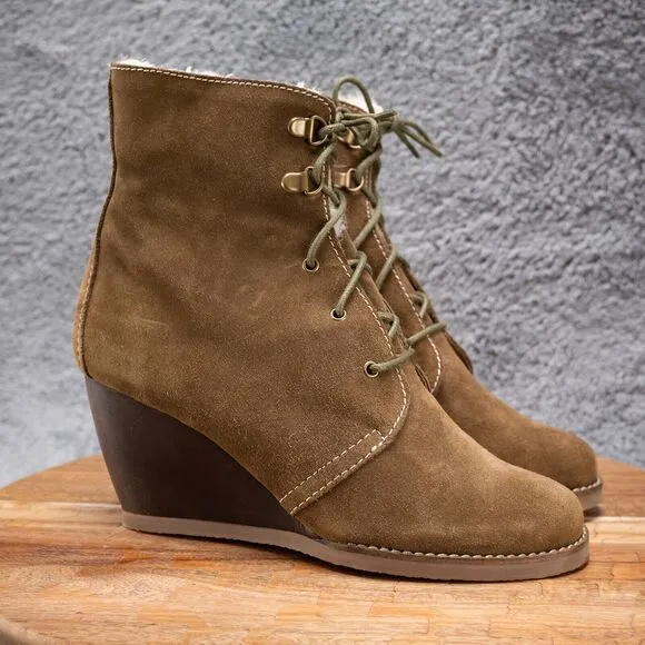 Very Volatile Wedge Suede Lace-Up Bootie Olive Women's Size 8.5 EUC