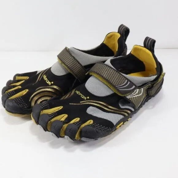 Vibram FiveFingers Shoes Mens 42 (US 9-9.5) Black Gold Komodosport Barefoot