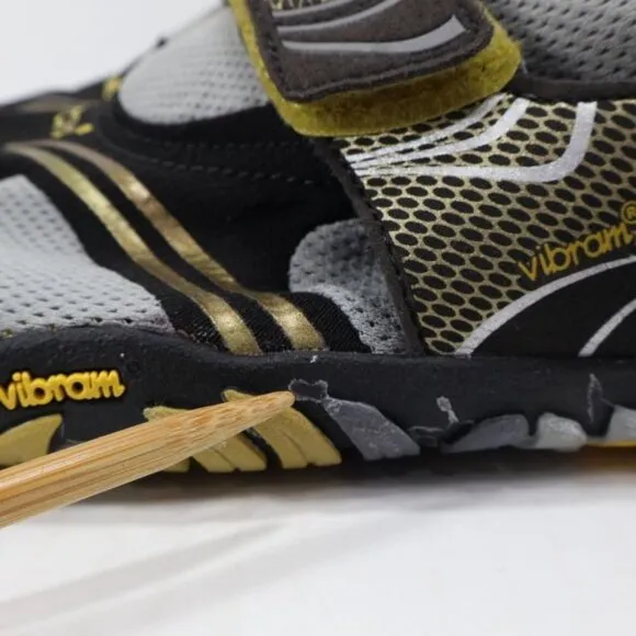 Vibram FiveFingers Shoes Mens 42 (US 9-9.5) Black Gold Komodosport Barefoot