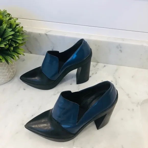 VIC Matie blue moccasins on black rubber shoes