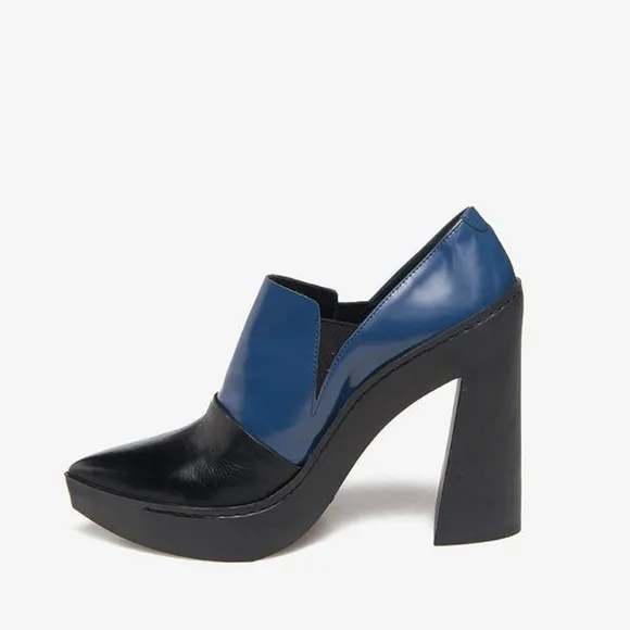 VIC Matie blue moccasins on black rubber shoes