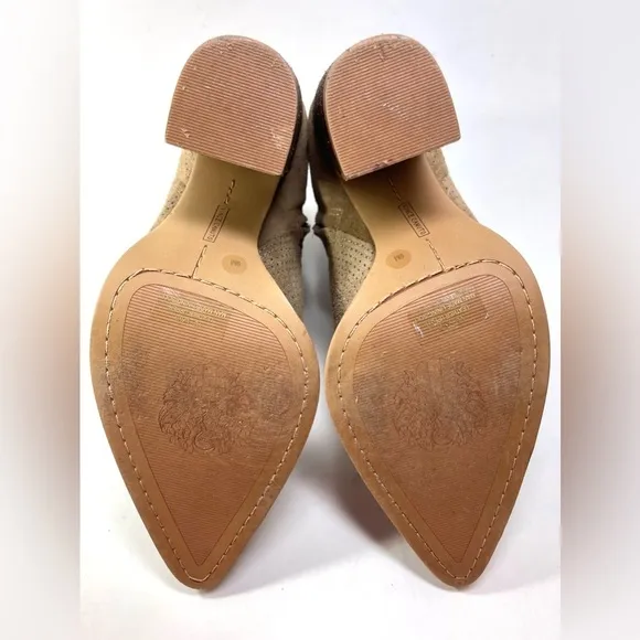 Vince Camuto Cava Perforated Suede Pointy Toe Ankle Boots Size 9M Camel Color