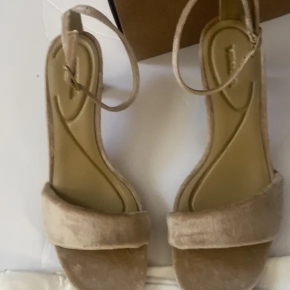 Vince Prue Farro shoes