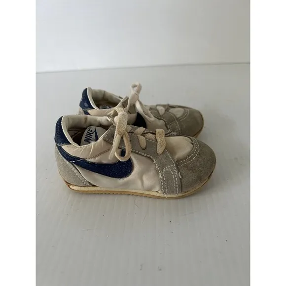 VINTAGE 1983 NIKE Tyro Athletic Shoes Made in Korea Nylon Suede Toddler Sz 5?