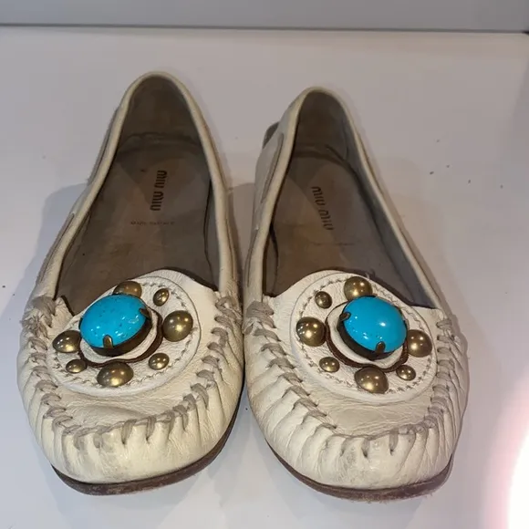 Vintage 90’s Miu Miu by Prada: Bufalo Stone pointy toe ivory moccasins VGUC 37.5