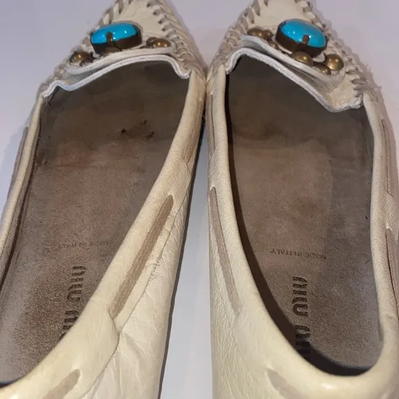 Vintage 90’s Miu Miu by Prada: Bufalo Stone pointy toe ivory moccasins VGUC 37.5