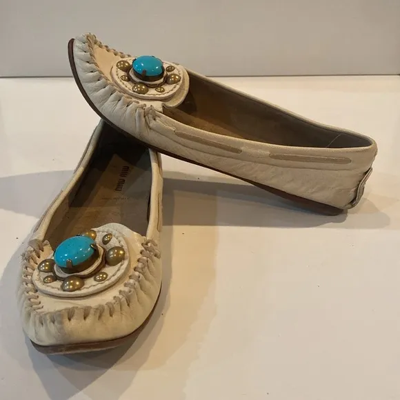 Vintage 90’s Miu Miu by Prada: Bufalo Stone pointy toe ivory moccasins VGUC 37.5
