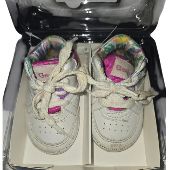 [VINTAGE KIDS] Baby Girl Gerber Soft Sole Sneakers Shoes 90s/80s Size 2