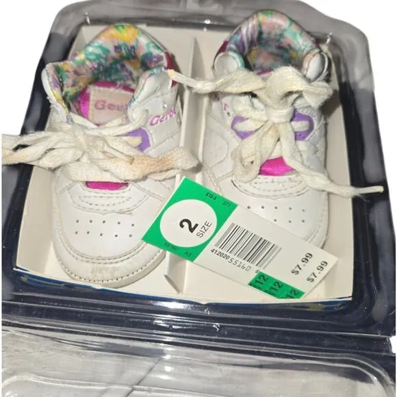 [VINTAGE KIDS] Baby Girl Gerber Soft Sole Sneakers Shoes 90s/80s Size 2