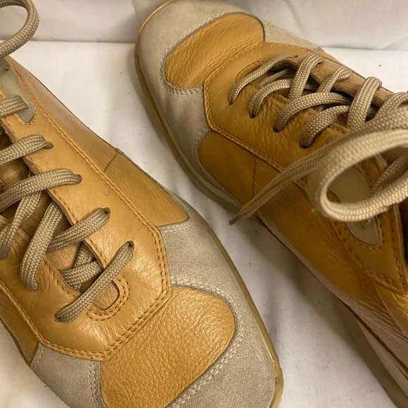 Vintage PRADA Men's SNEAKERS SUEDE/Leather Tan and Cream Sneakers size 9