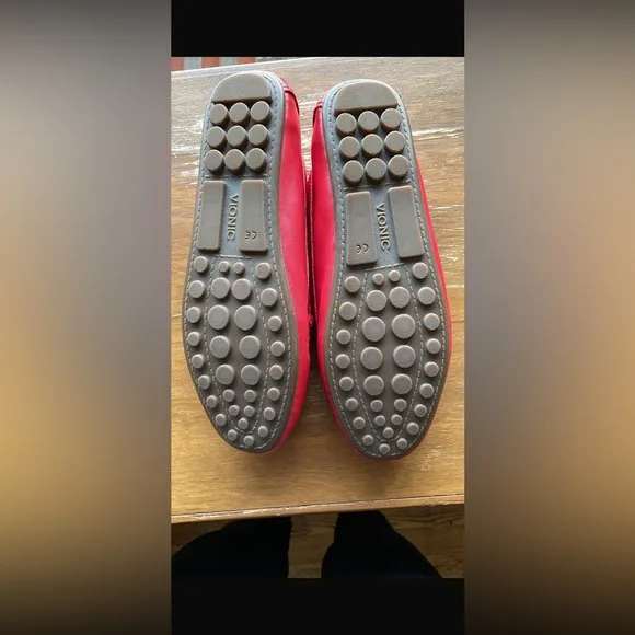 Vionic Women's Red Loafers