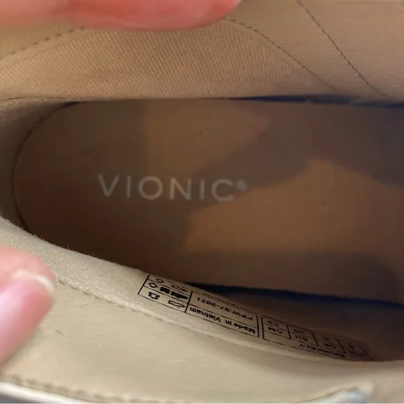 Vionic Womens Shoes Brinkley Sneaker Booties Sz 8 Cream Leather Ankle Zip Casual
