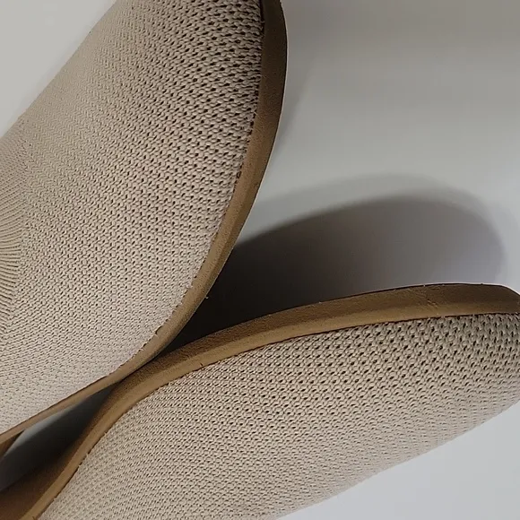 Vivaia Round Toe Shoes