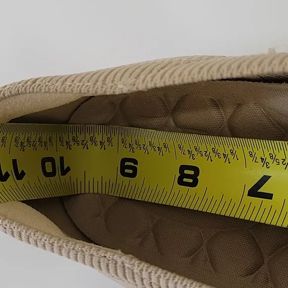 Vivaia Round Toe Shoes