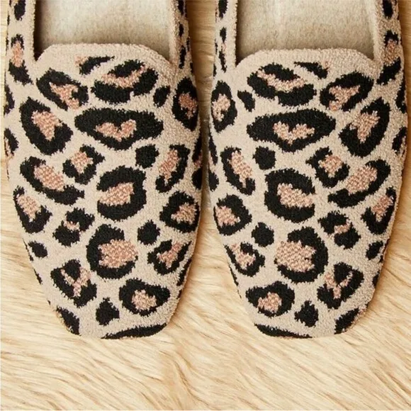 Vivaia Terry Leopard Brown Camel Women Flat Loafers Size 5 (35 Euro) NWOB