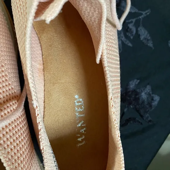 Wanted Pink Perforated Oxford Shoes WANTED 100’/. Textile Upper size 8