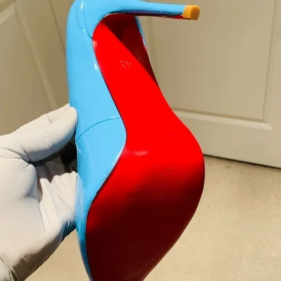 Wenzhan Women Stiletto Heel Shoe.