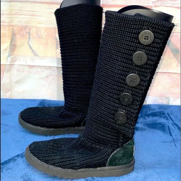 Woman’s soft Ugg over calf shoes sz Lg