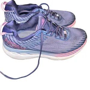Women Hoka one one Clifton 5 sneaker size 9 running shoes exercise